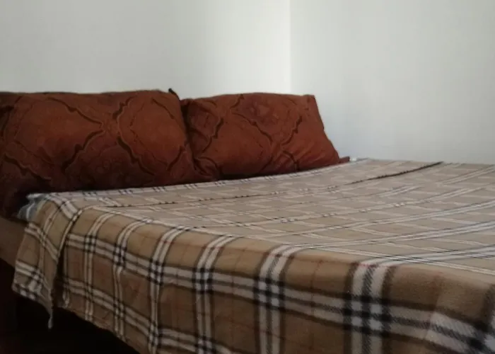 R3's Two-bedroom Minimalist Unit Taguig アパートホテル マニラ市