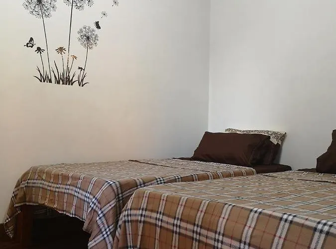 アパートホテル R3's Two-bedroom Minimalist Unit Taguig *